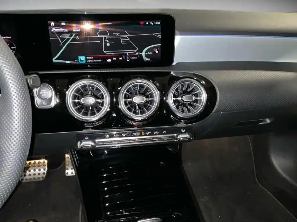 Mercedes-Benz A 180