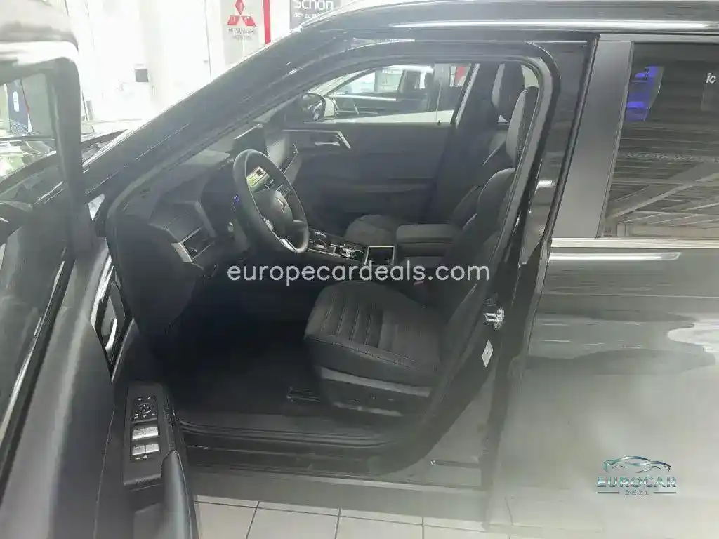 Mitsubishi Plug-in Hybrid Outlander