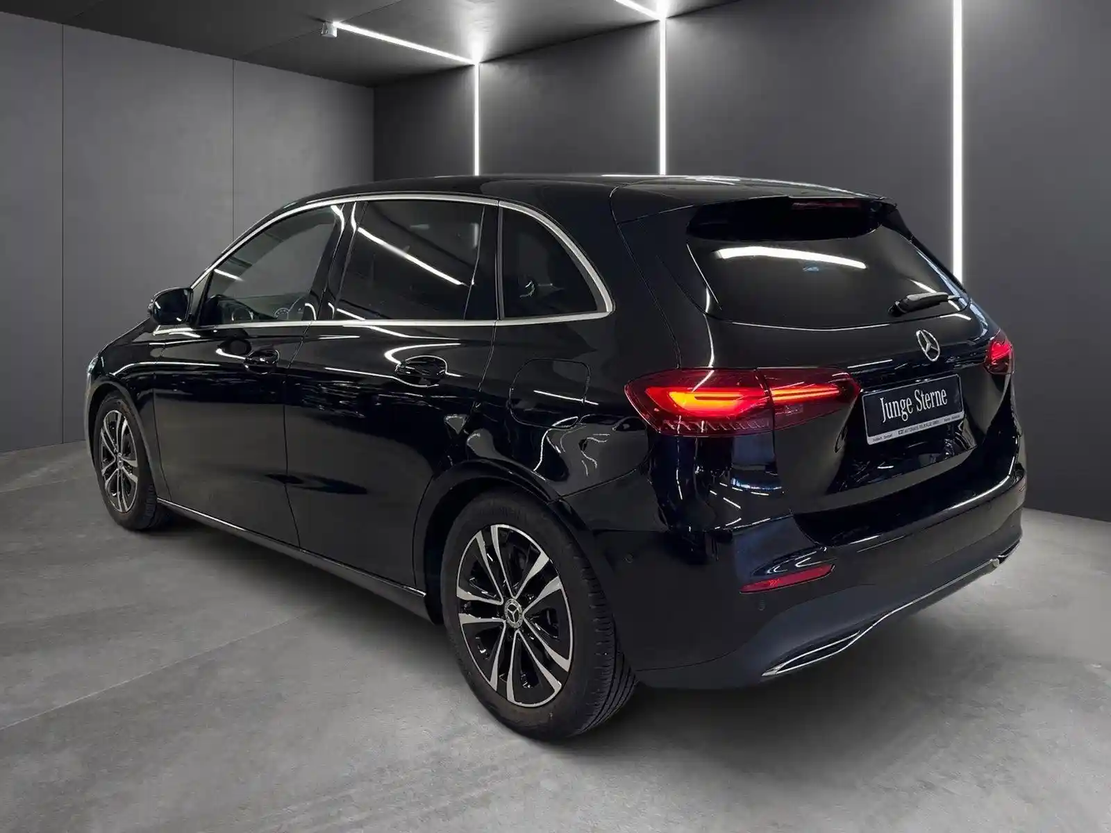 Mercedes-Benz B 200