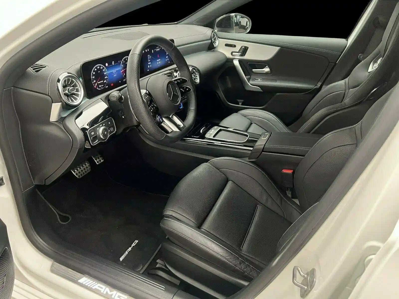 Mercedes-Benz A 35 AMG