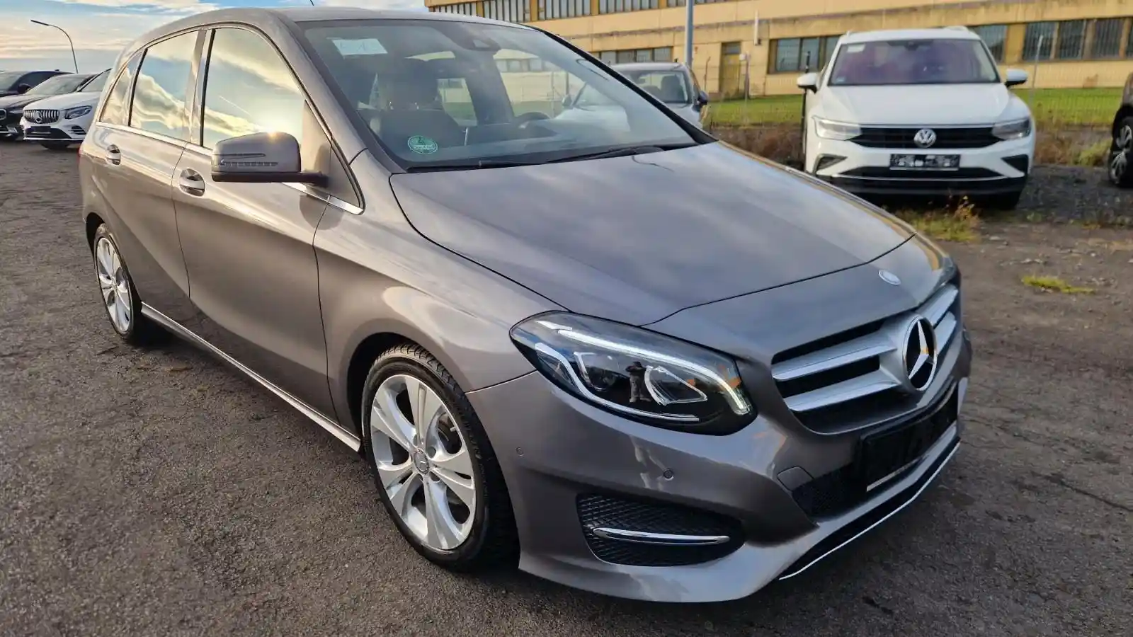 Mercedes-Benz B 220