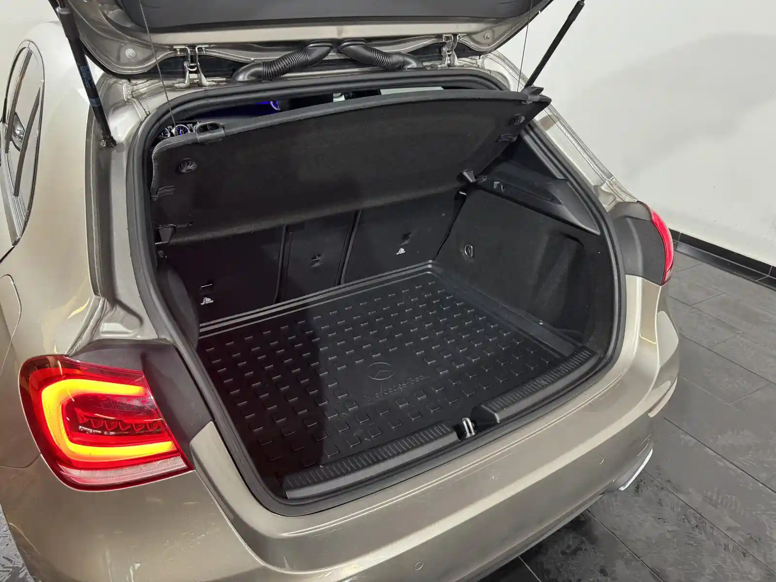 Mercedes-Benz A 250