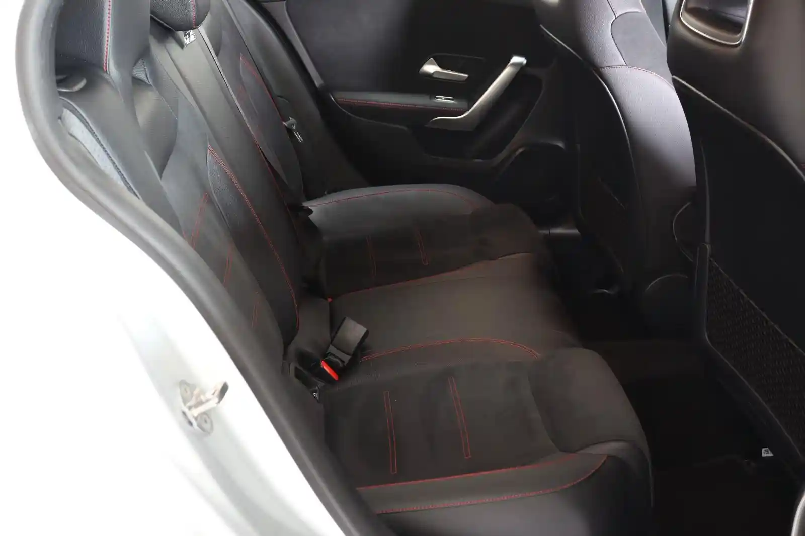 Mercedes-Benz A 220