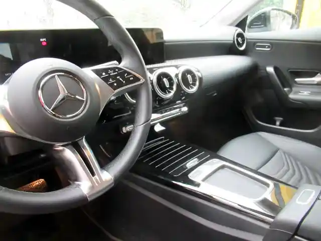 Mercedes-Benz CLA 180 Shooting Brake