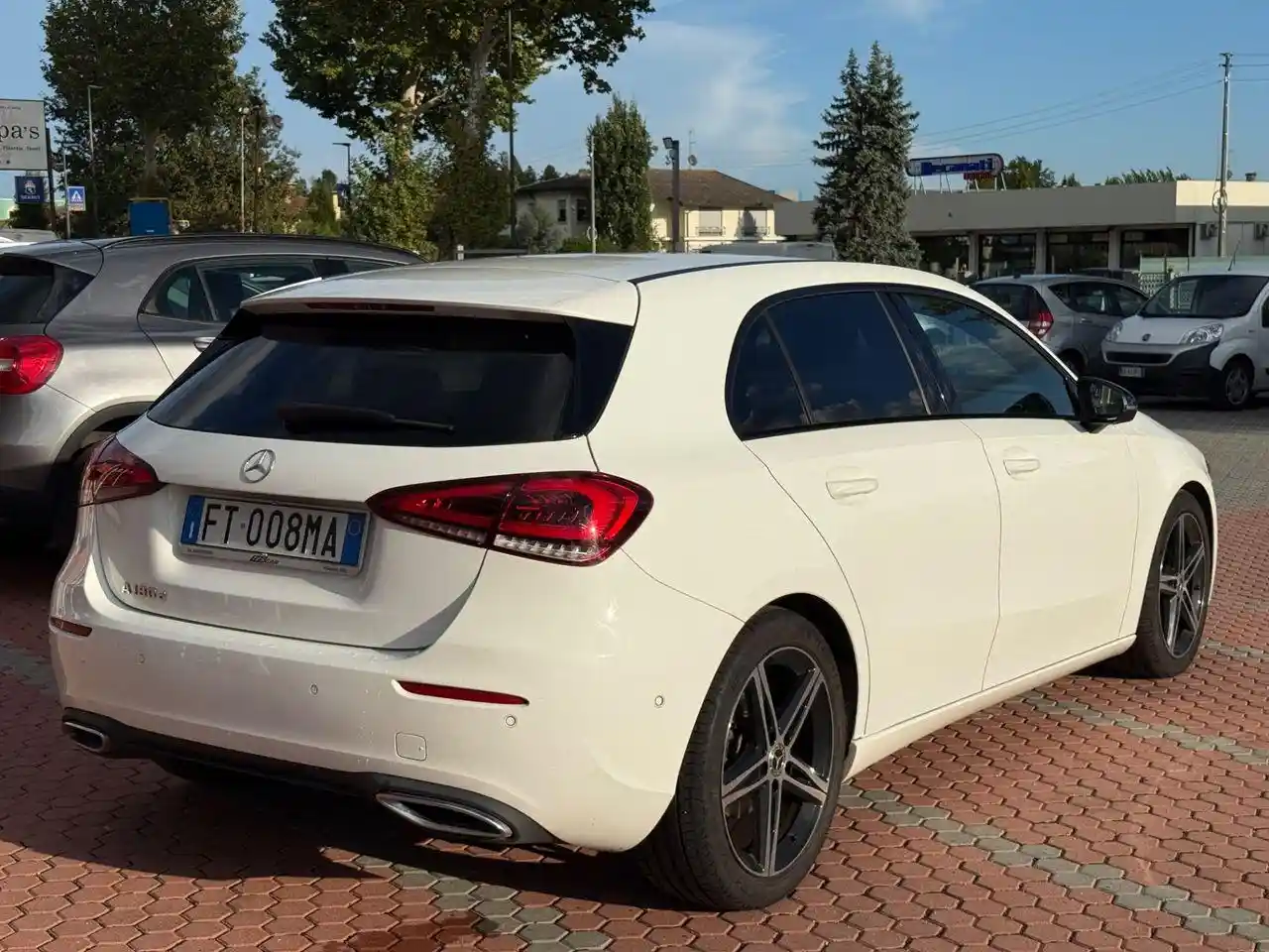 Mercedes-Benz A 180