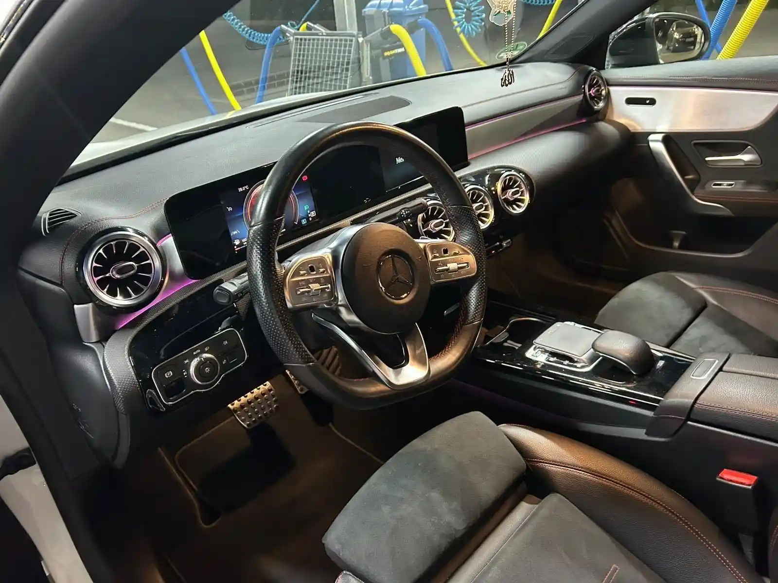 Mercedes-Benz CLA 180