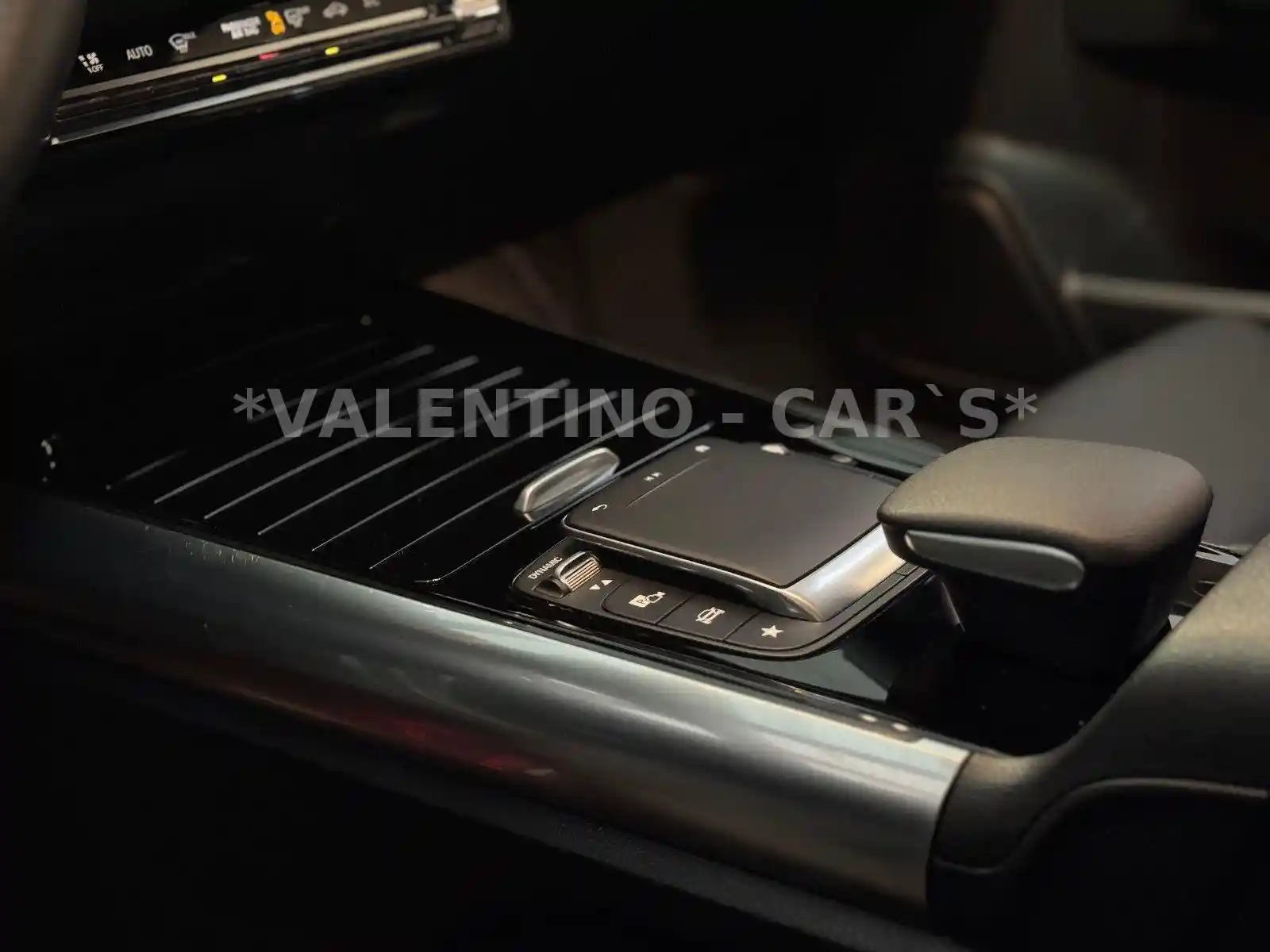 Mercedes-Benz B 220