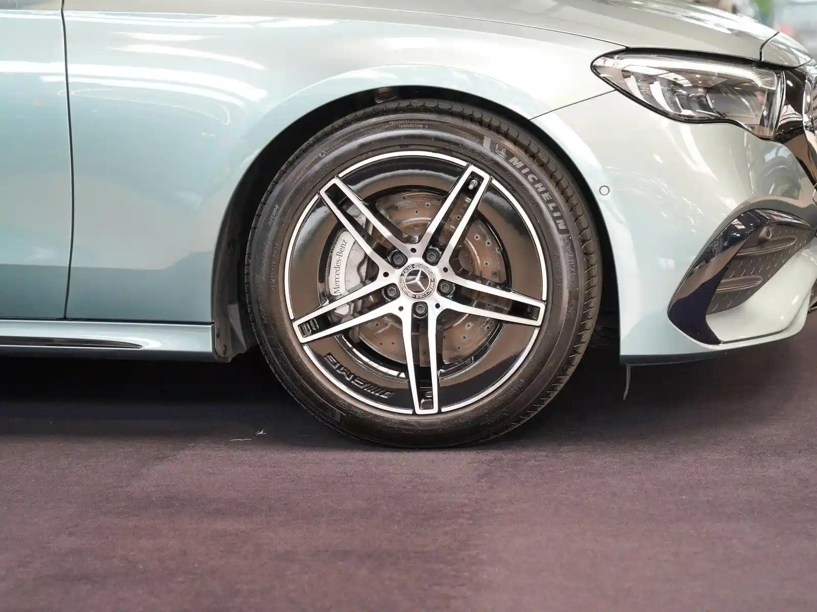 Mercedes-Benz E 220