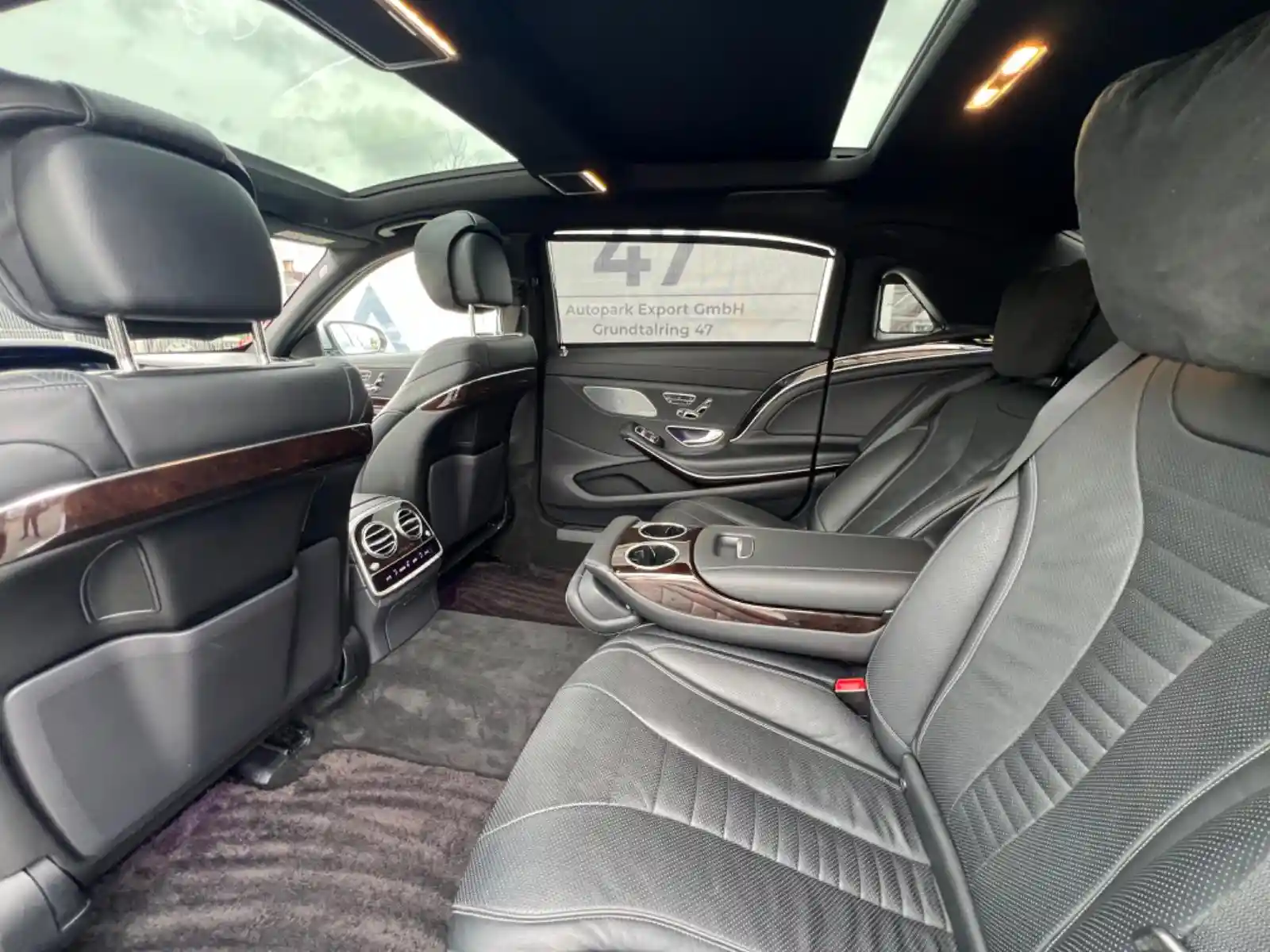 Mercedes-Benz S 560