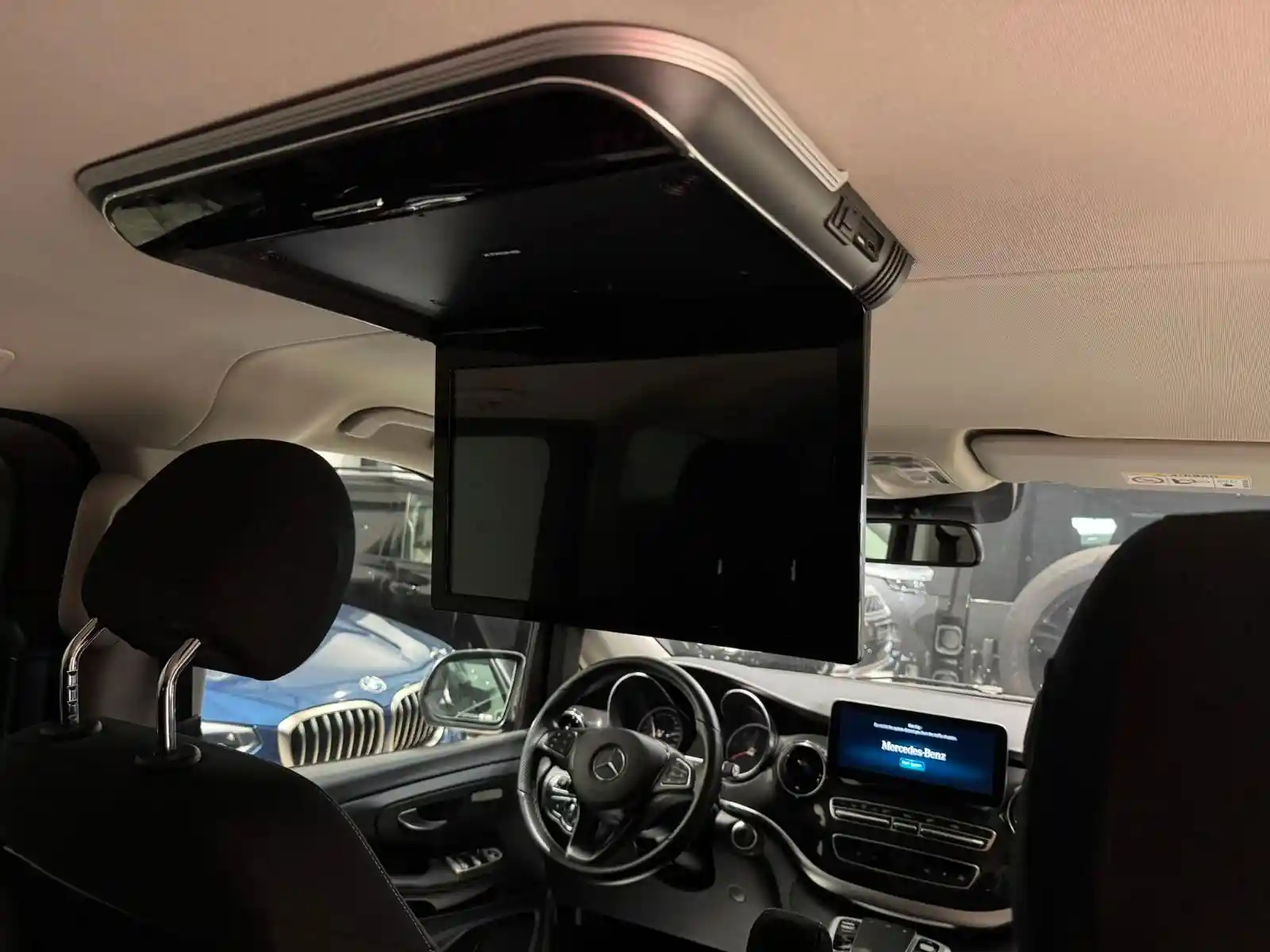 Mercedes-Benz V 220