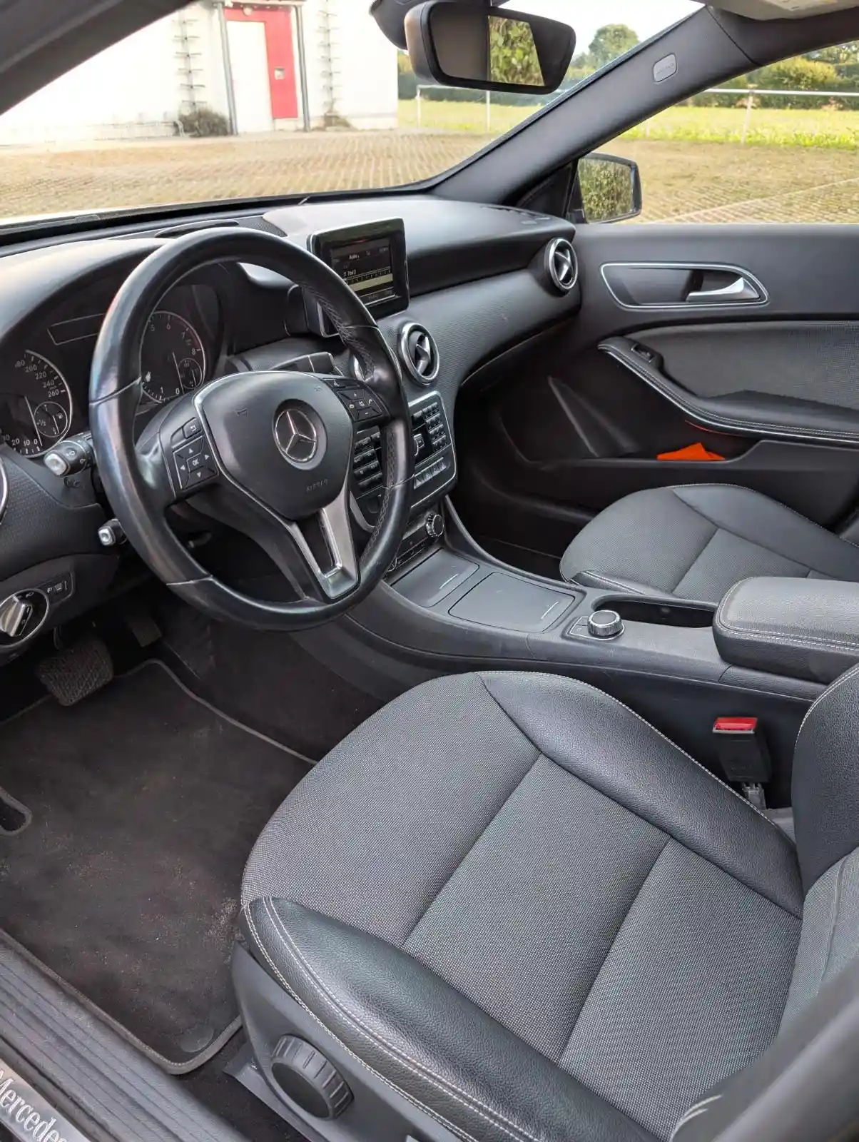 Mercedes-Benz A 180