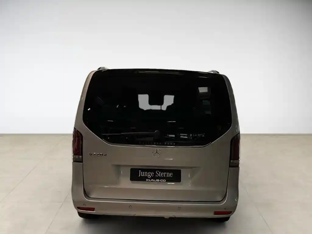Mercedes-Benz V 220