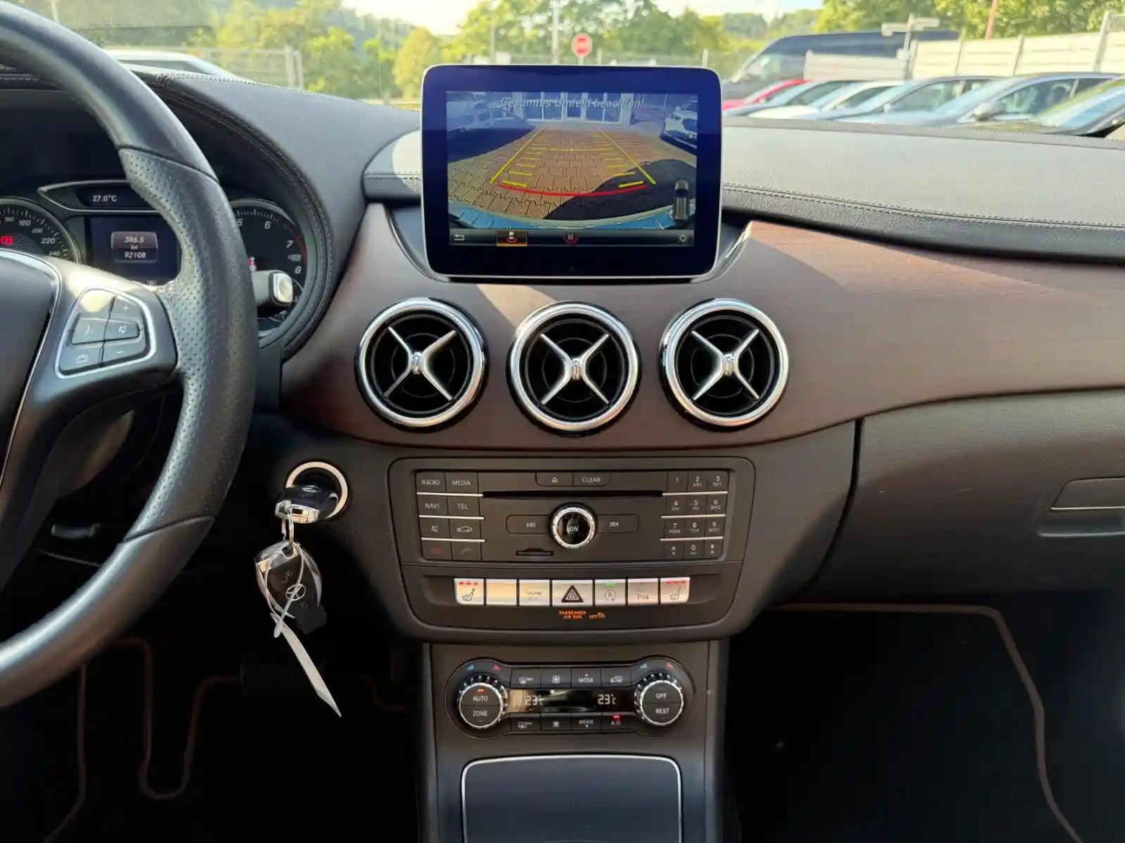 Mercedes-Benz B 220