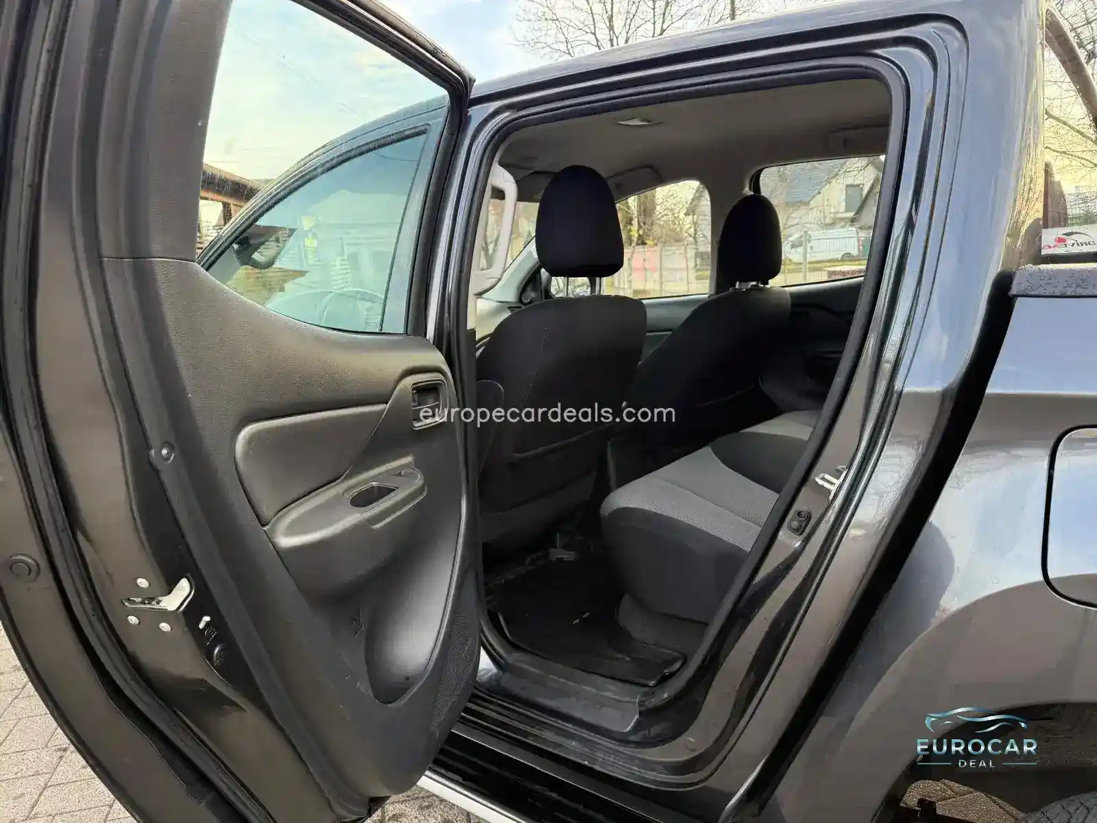 Mitsubishi L200