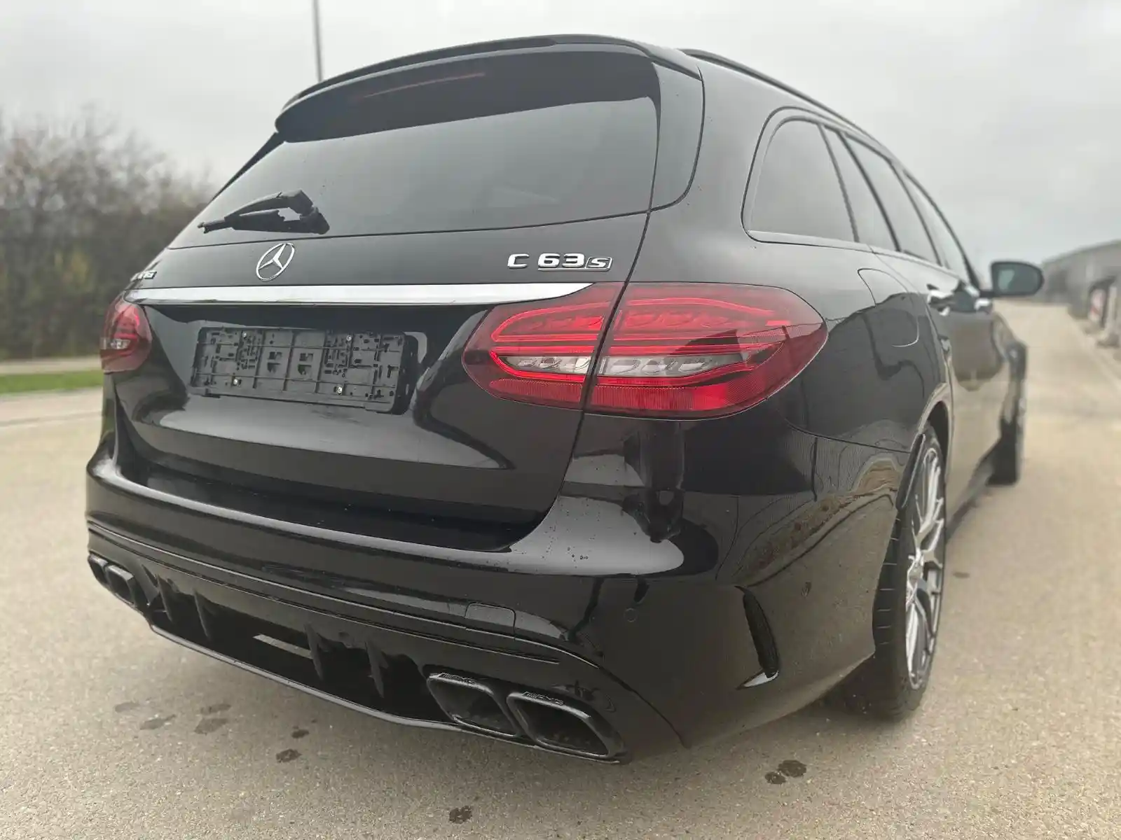 Mercedes-Benz C 63 AMG