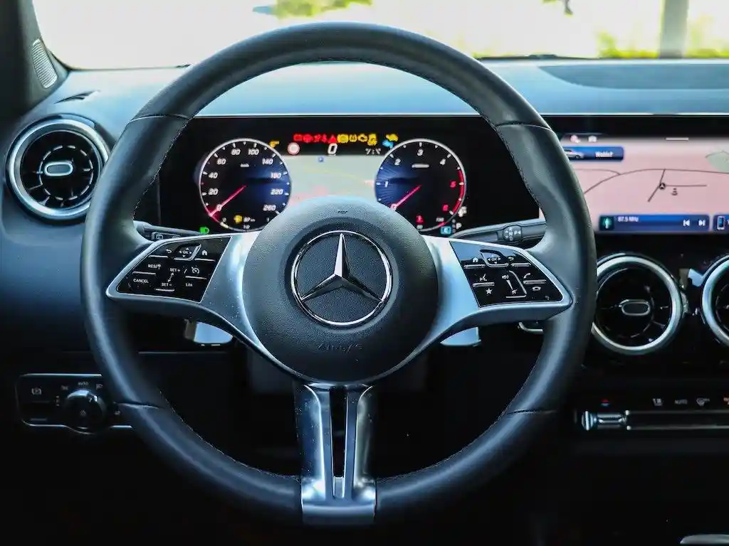Mercedes-Benz B 200