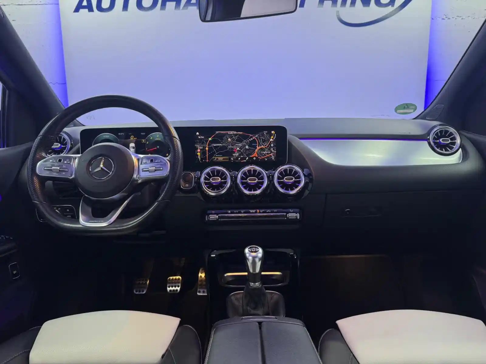 Mercedes-Benz B 200