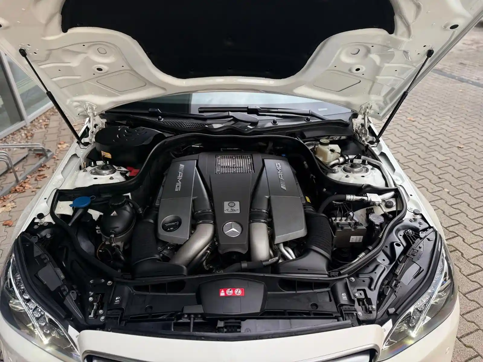 Mercedes-Benz E 63 AMG