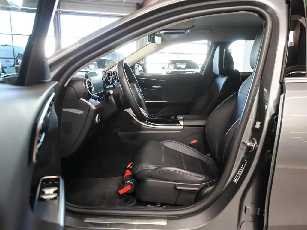 Mercedes-Benz C 400