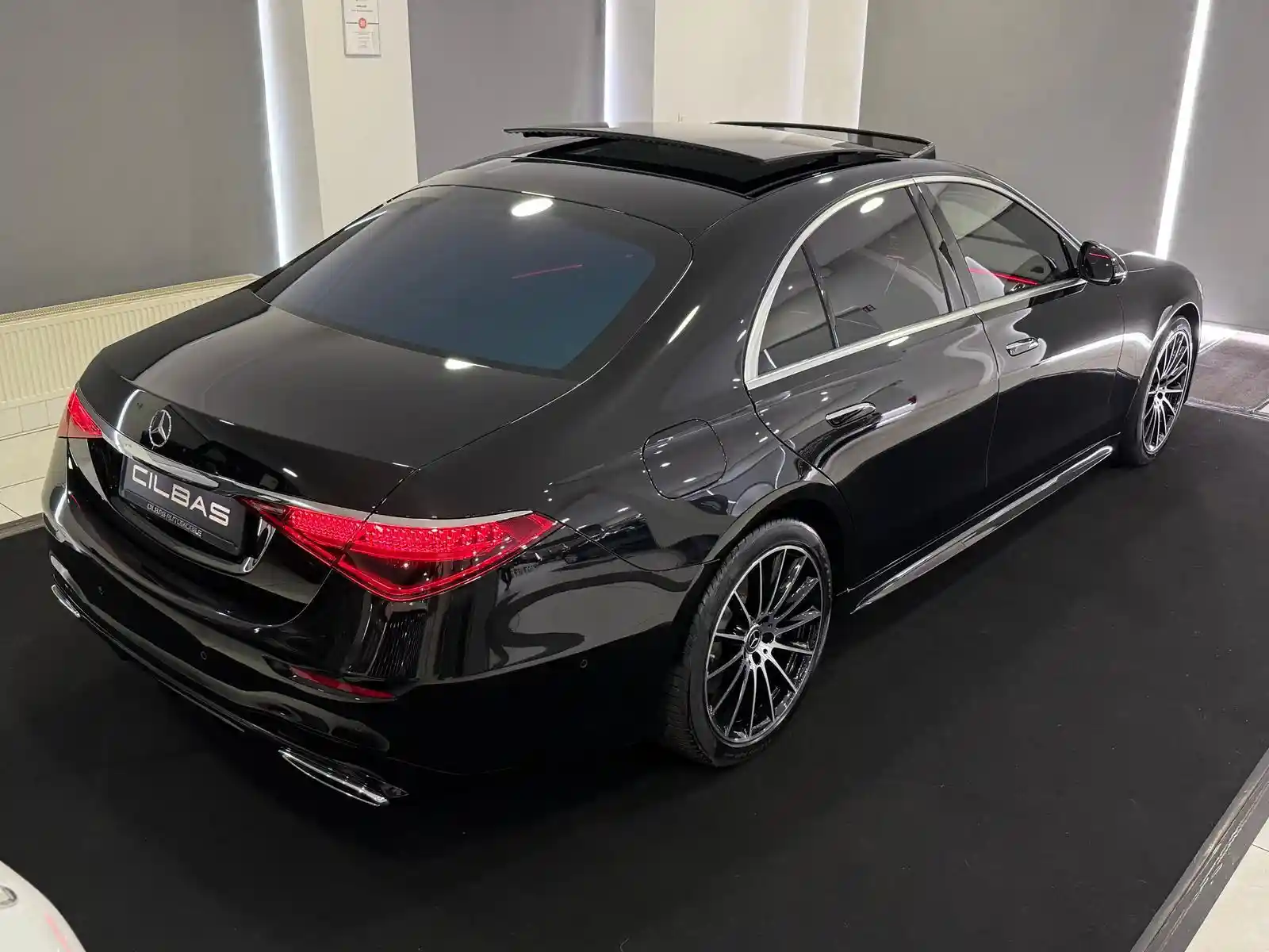 Mercedes-Benz S 400