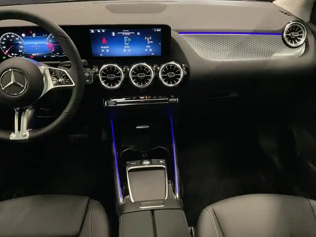 Mercedes-Benz B 200