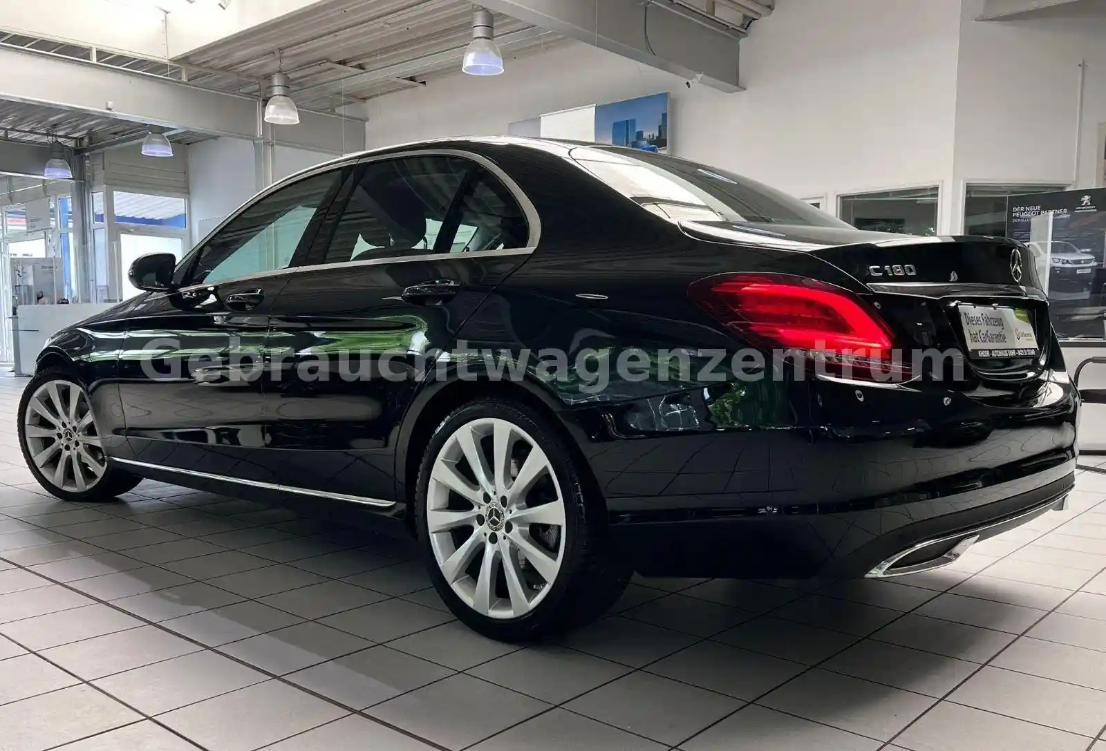 Mercedes-Benz C 180