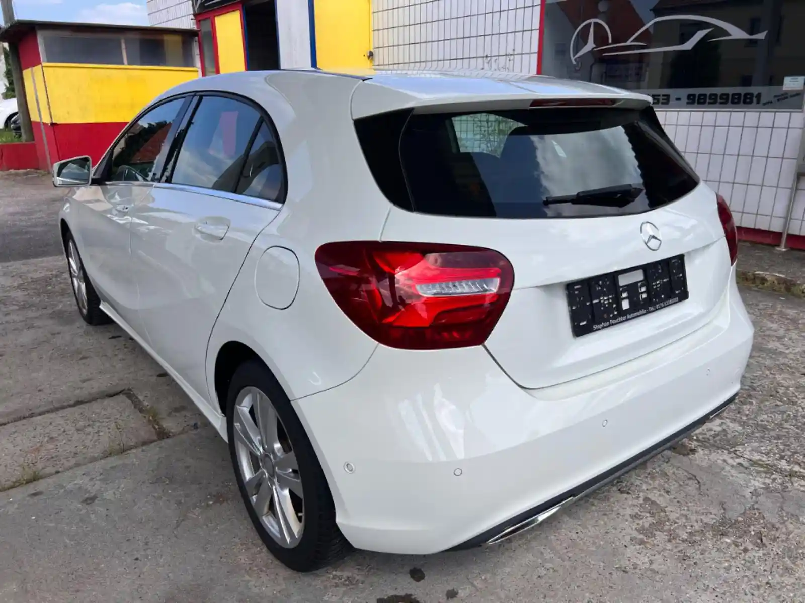 Mercedes-Benz A 180
