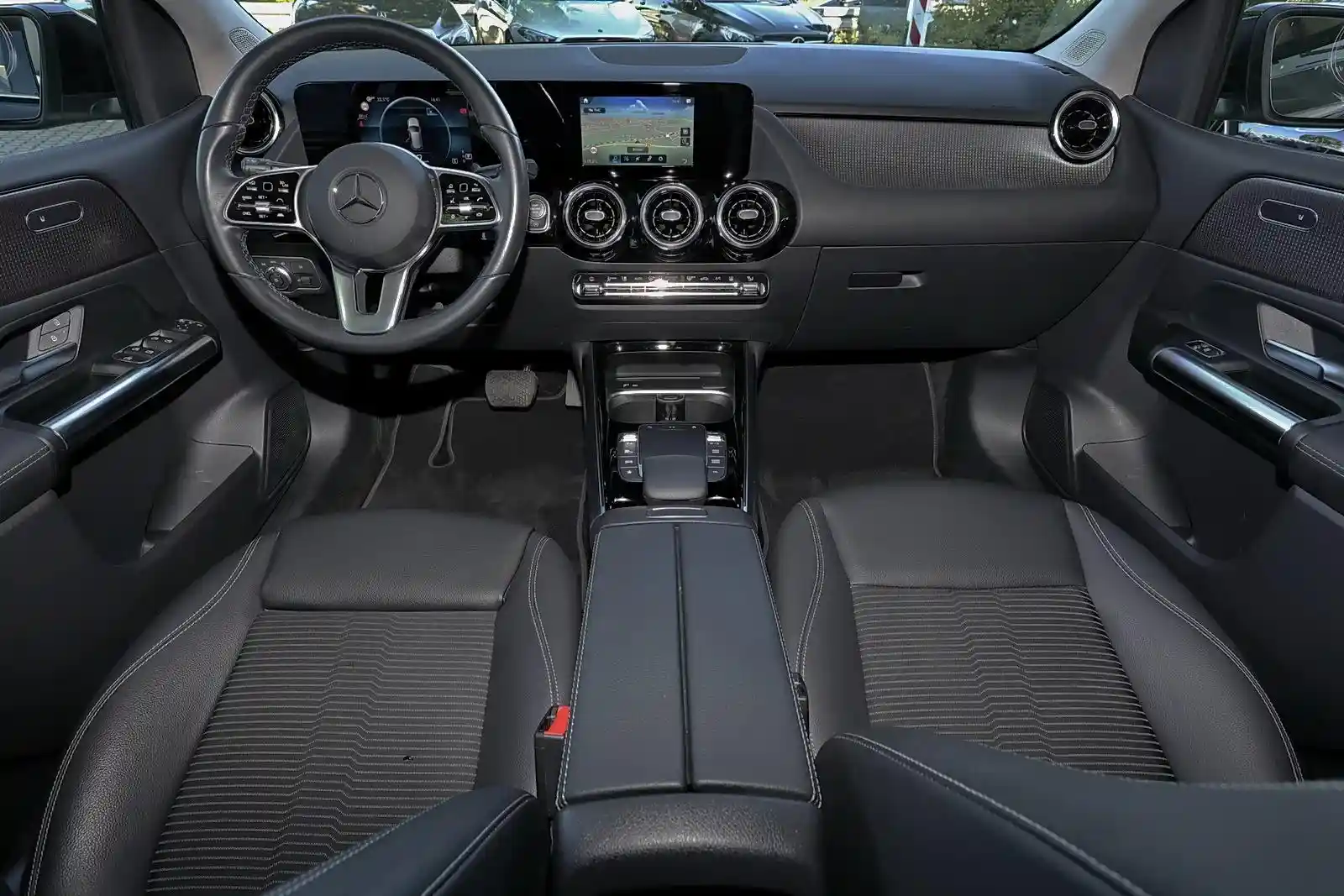 Mercedes-Benz B 200