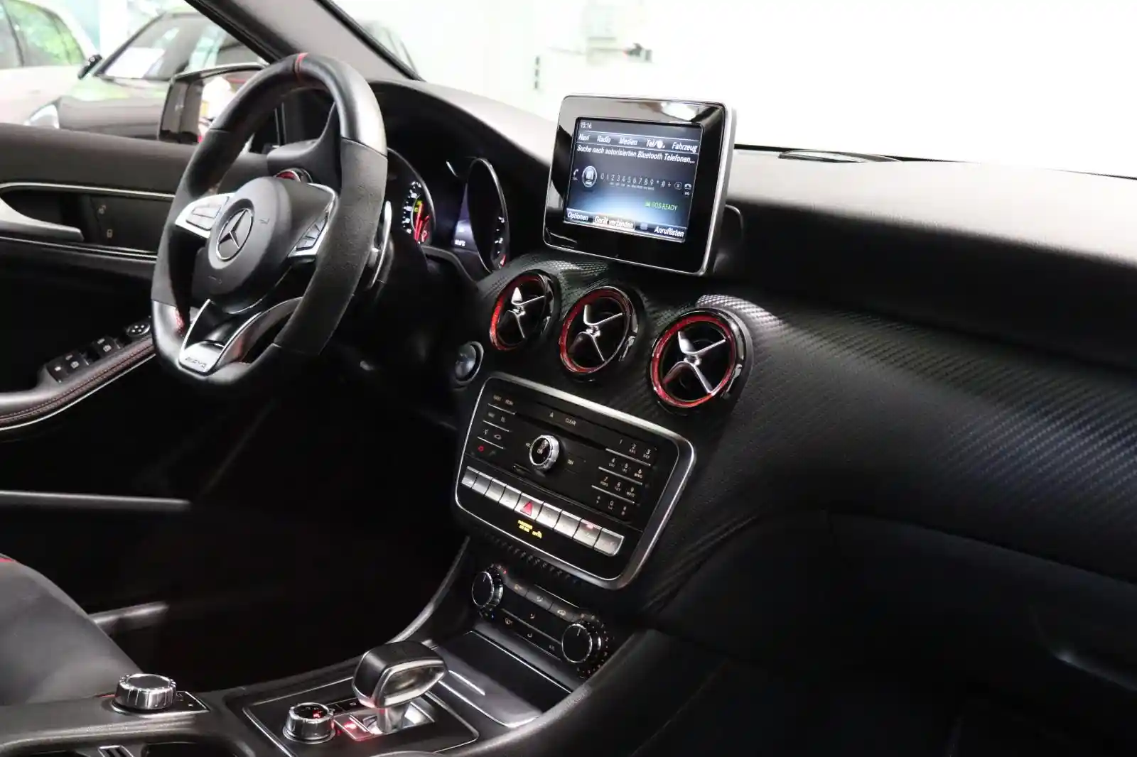 Mercedes-Benz A 45 AMG