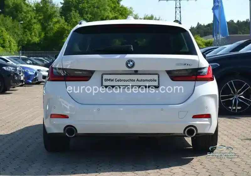 BMW 330