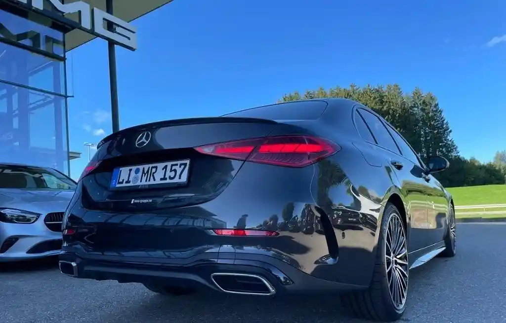 Mercedes-Benz C 220