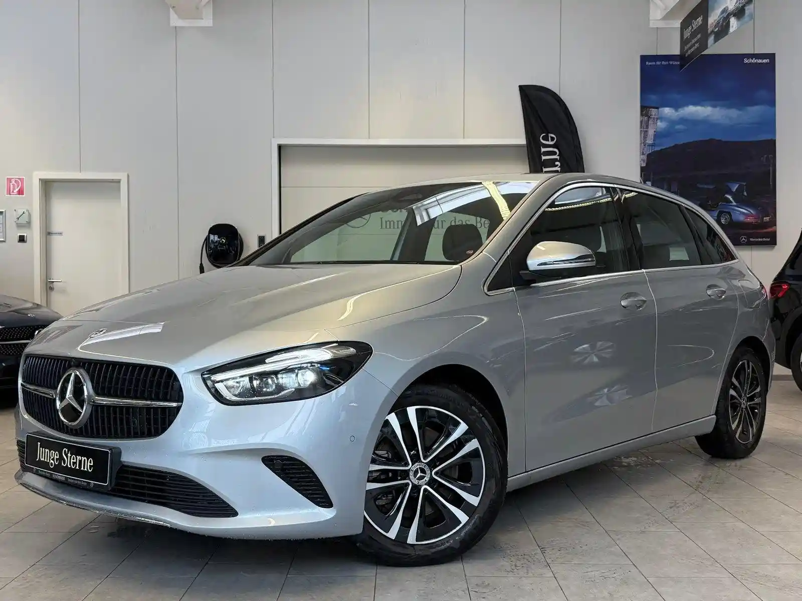 Mercedes-Benz B 220