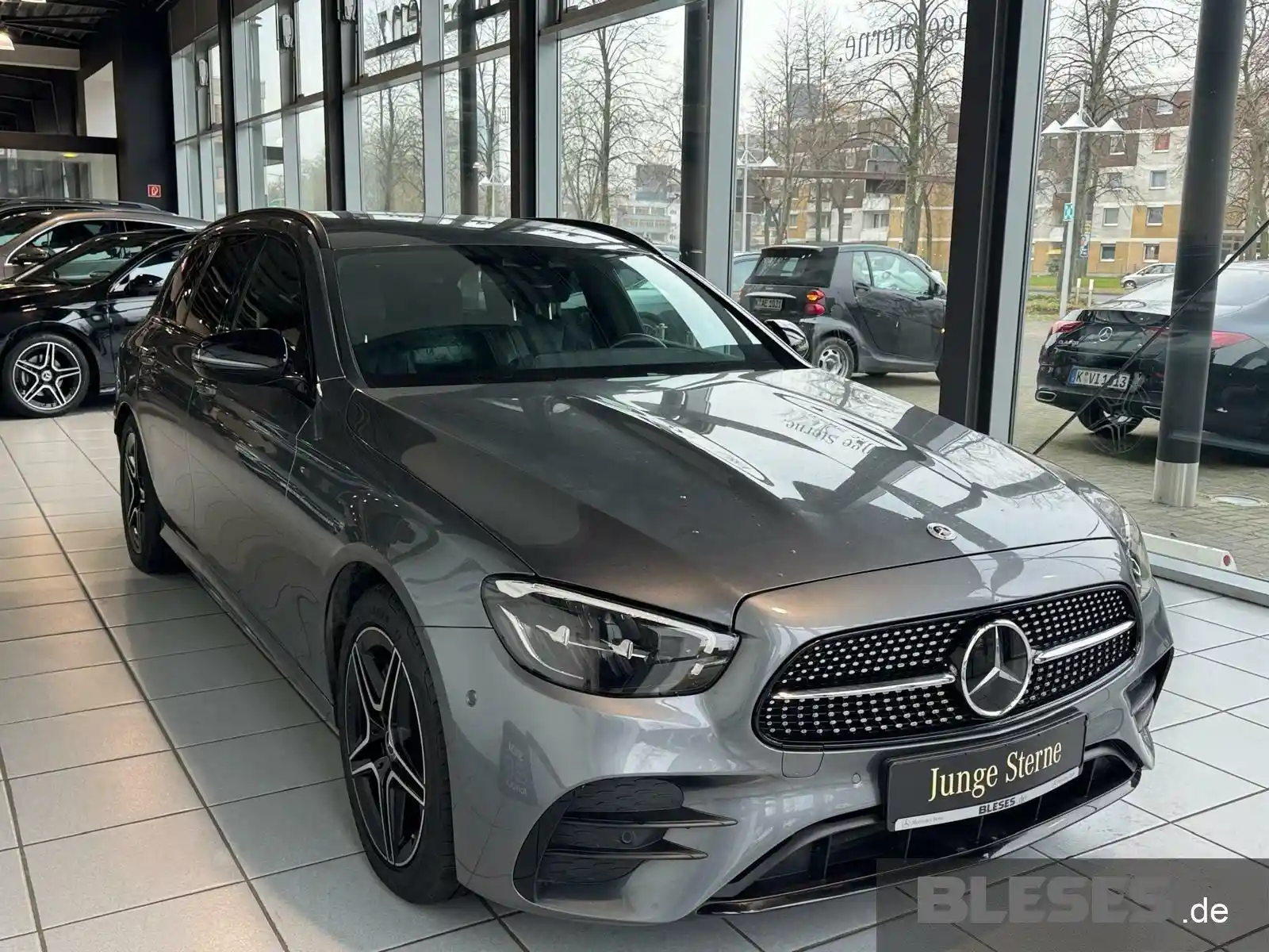 Mercedes-Benz E 300