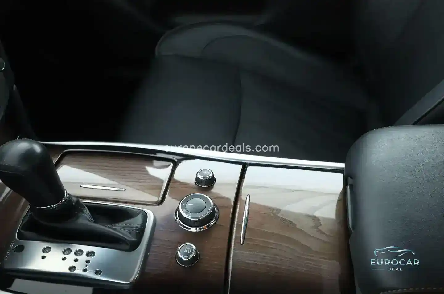 Infiniti Q70