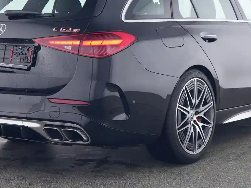 Mercedes-Benz C 63 AMG