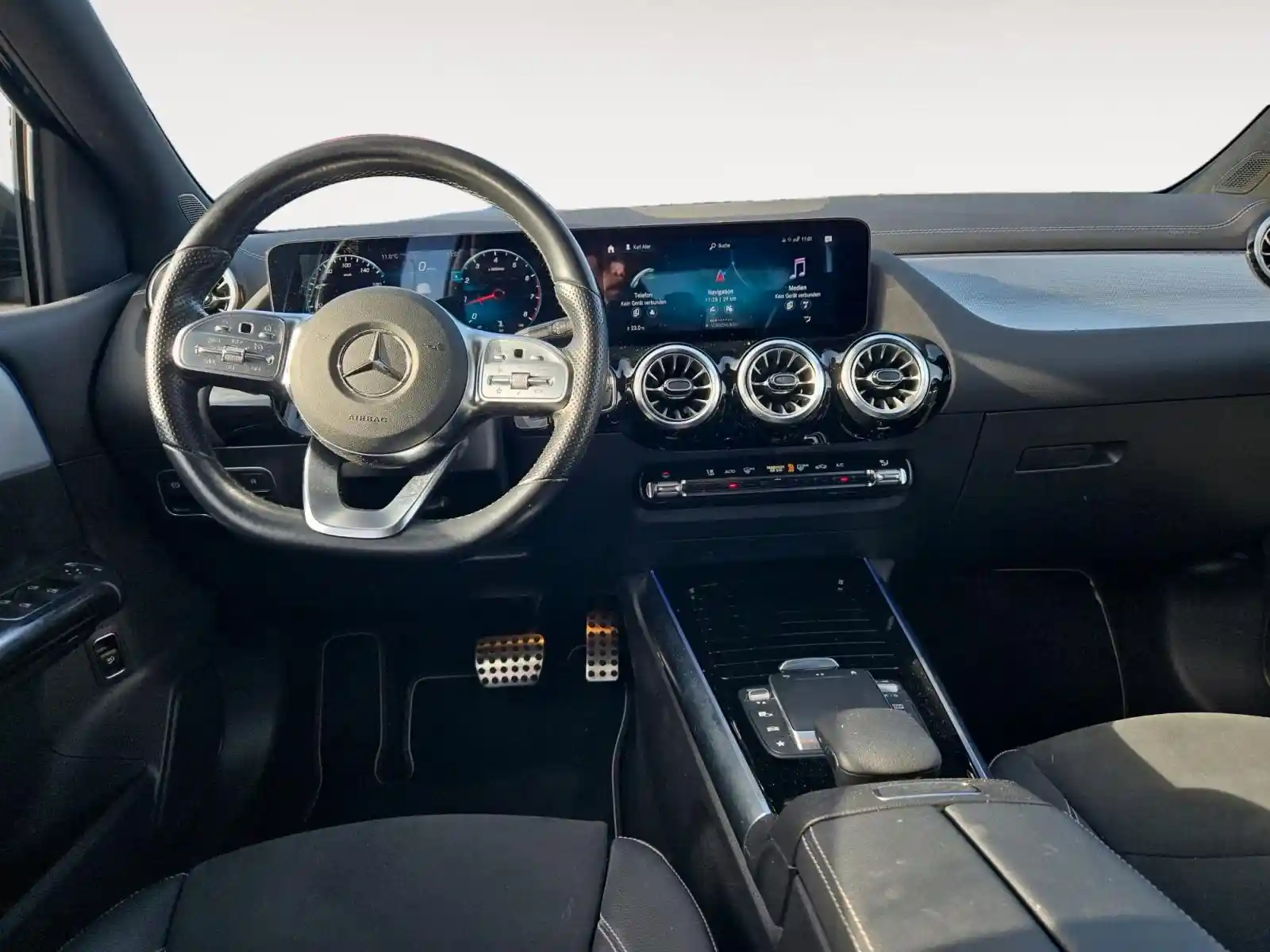 Mercedes-Benz B 200