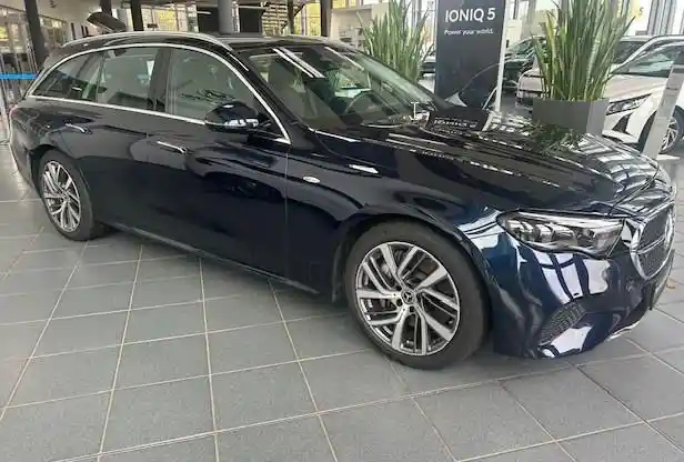 Mercedes-Benz E 300