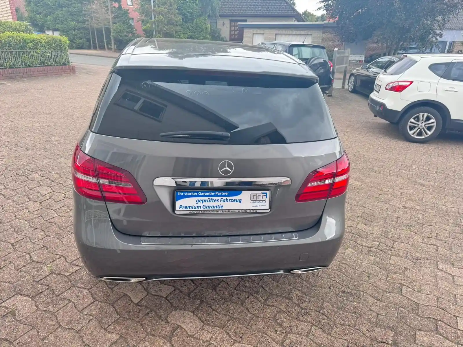 Mercedes-Benz B 220