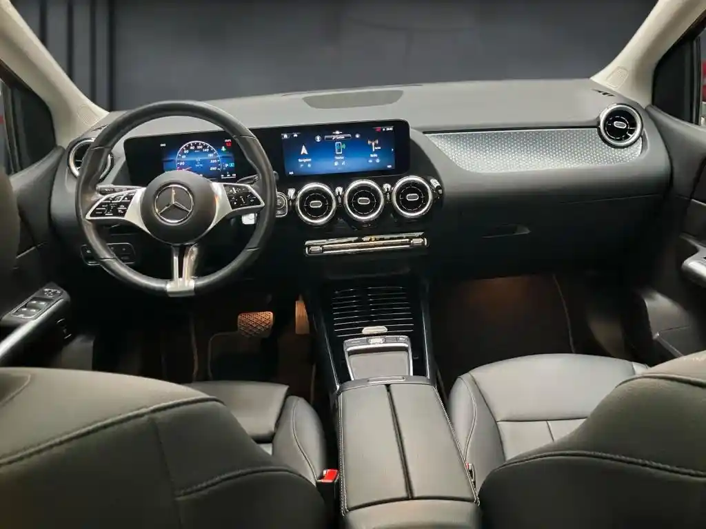 Mercedes-Benz B 200