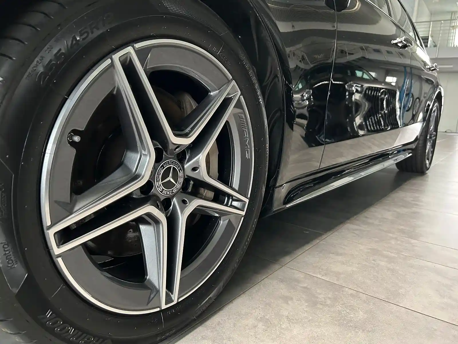 Mercedes-Benz S 500