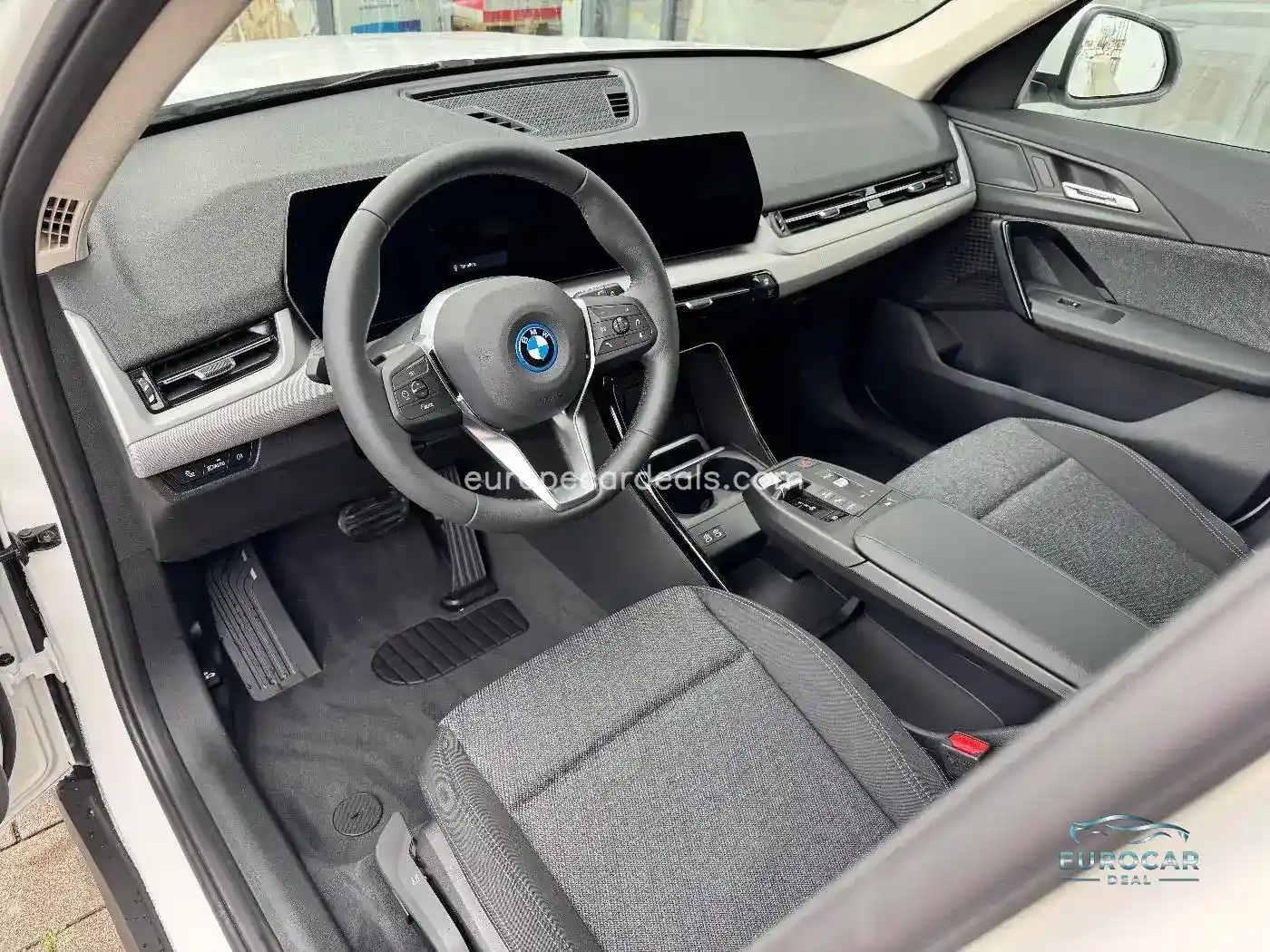 BMW iX1