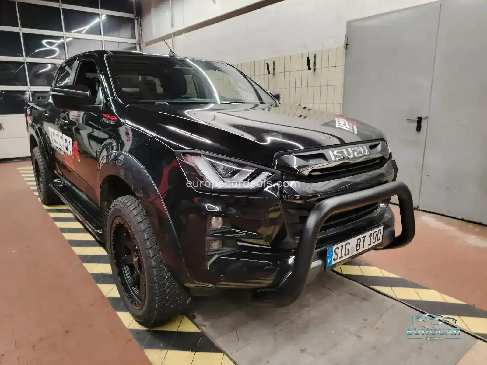 Double Cab 4WD V-CROSS TESSER4x4 Umbau
