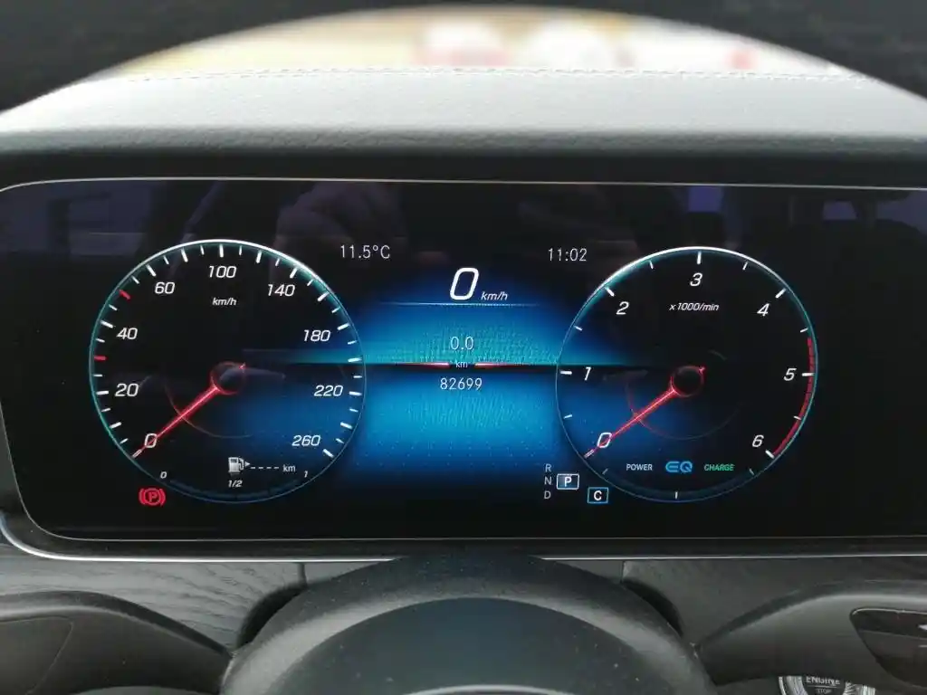 Mercedes-Benz E 220