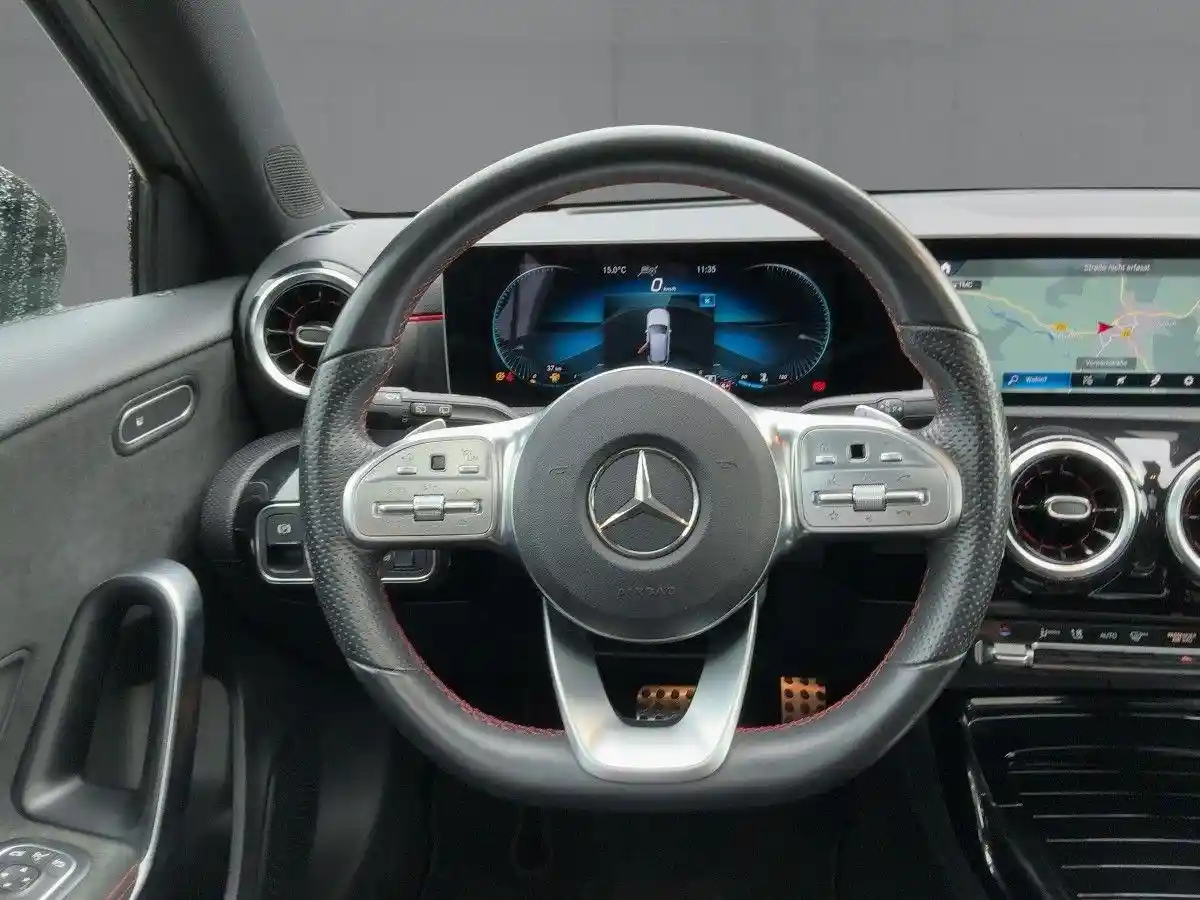 Mercedes-Benz A 35 AMG