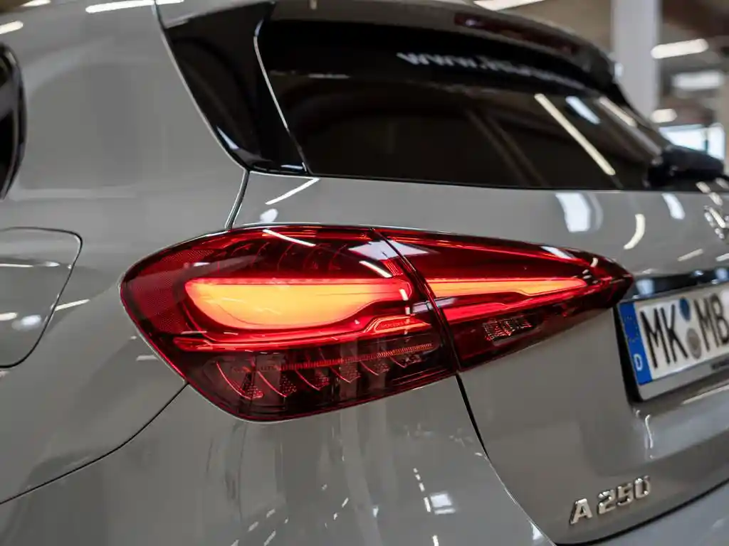 Mercedes-Benz A 250