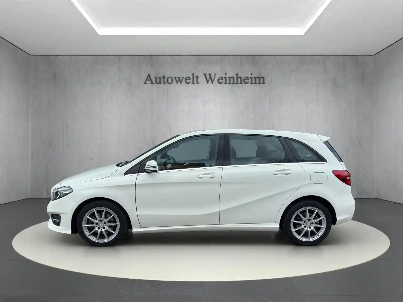 Mercedes-Benz B 200