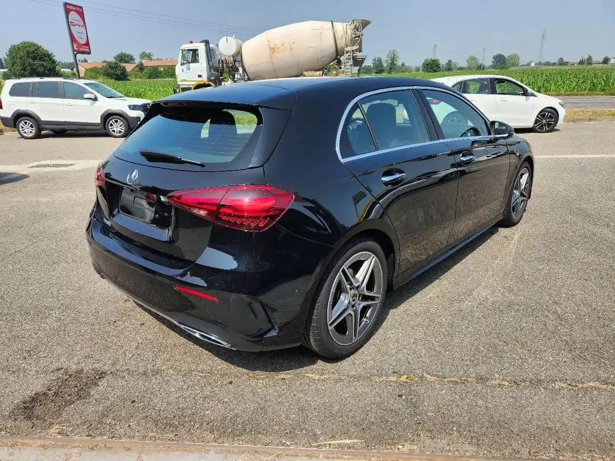 Mercedes-Benz A 180
