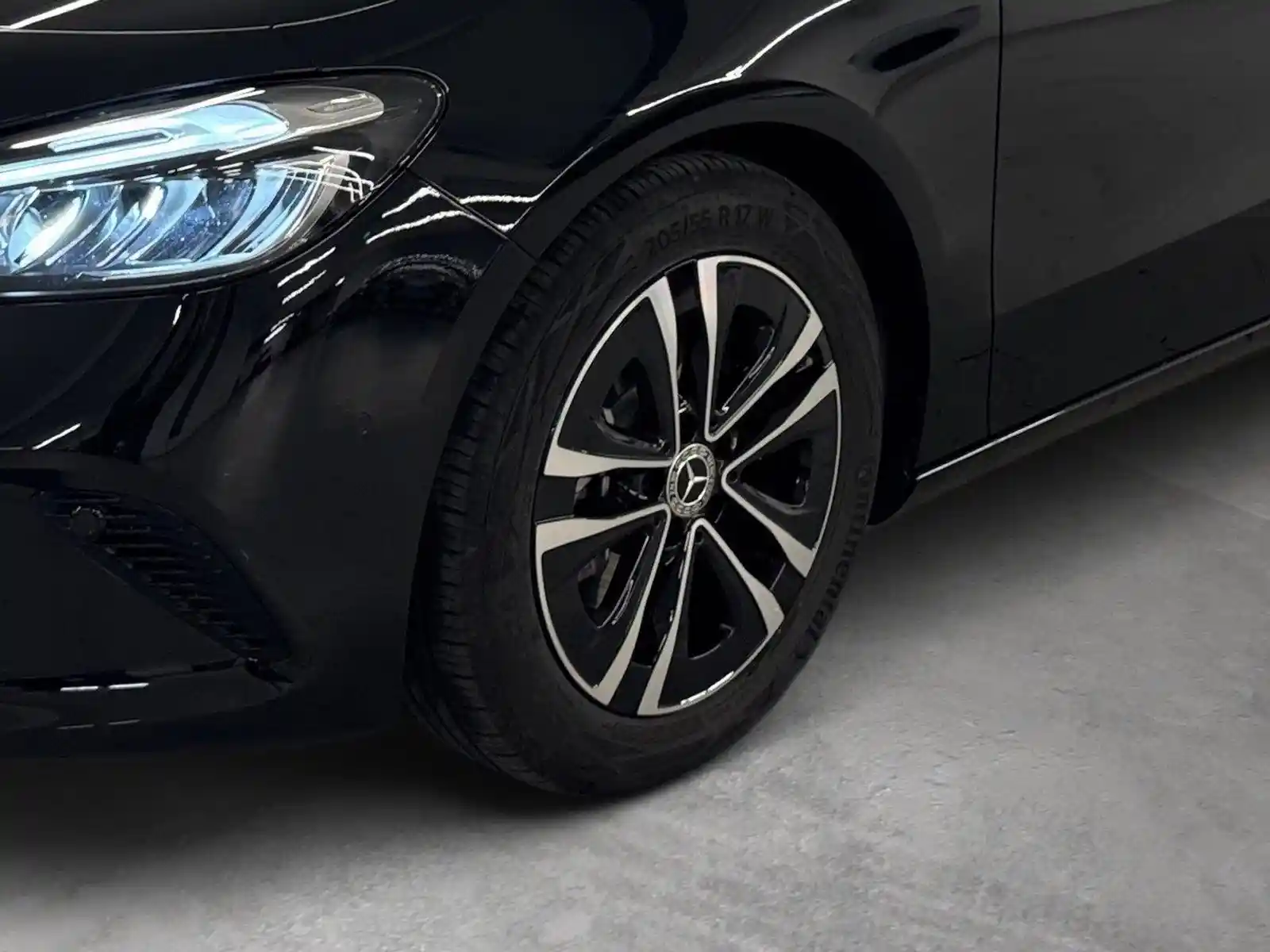 Mercedes-Benz B 200