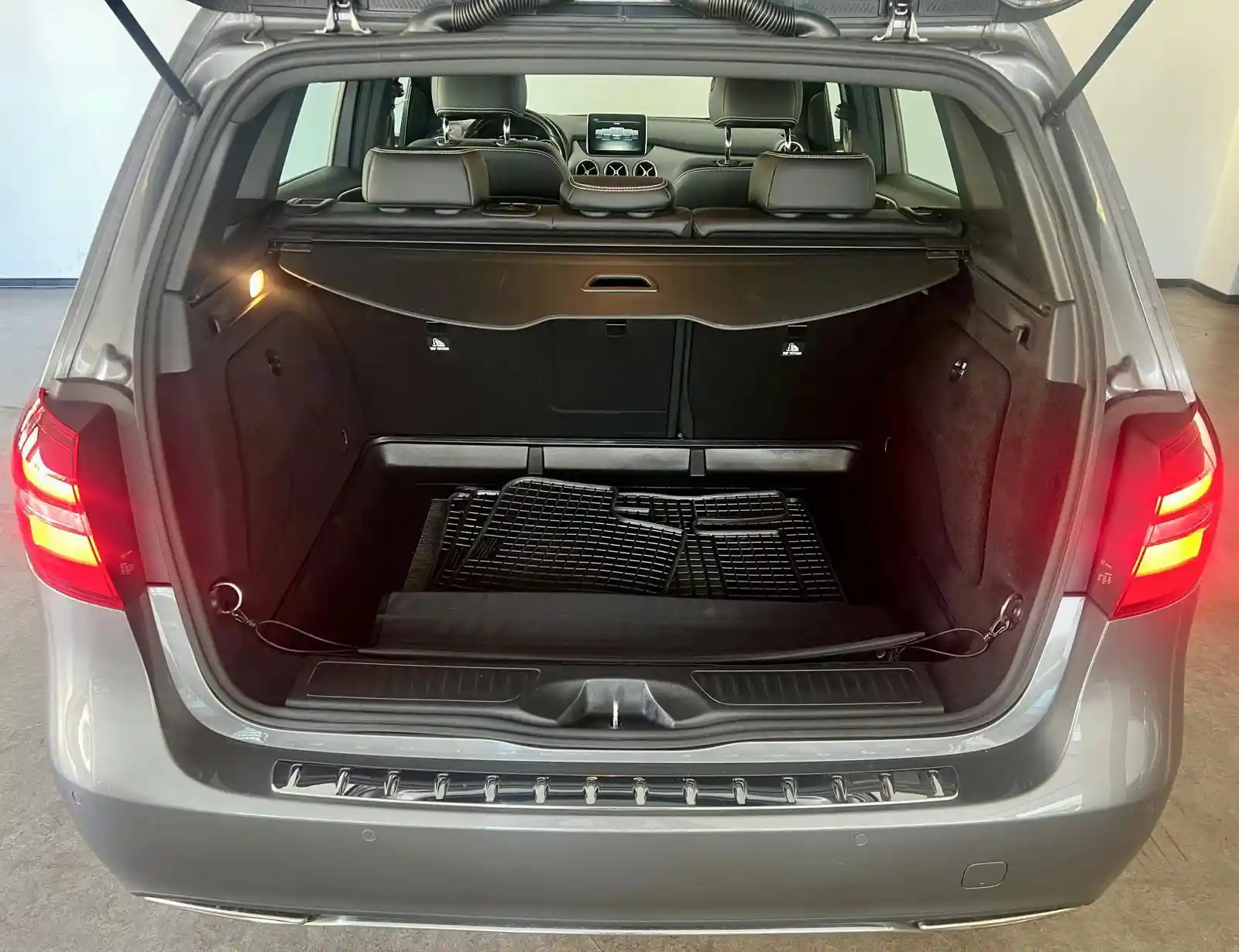 Mercedes-Benz B 220