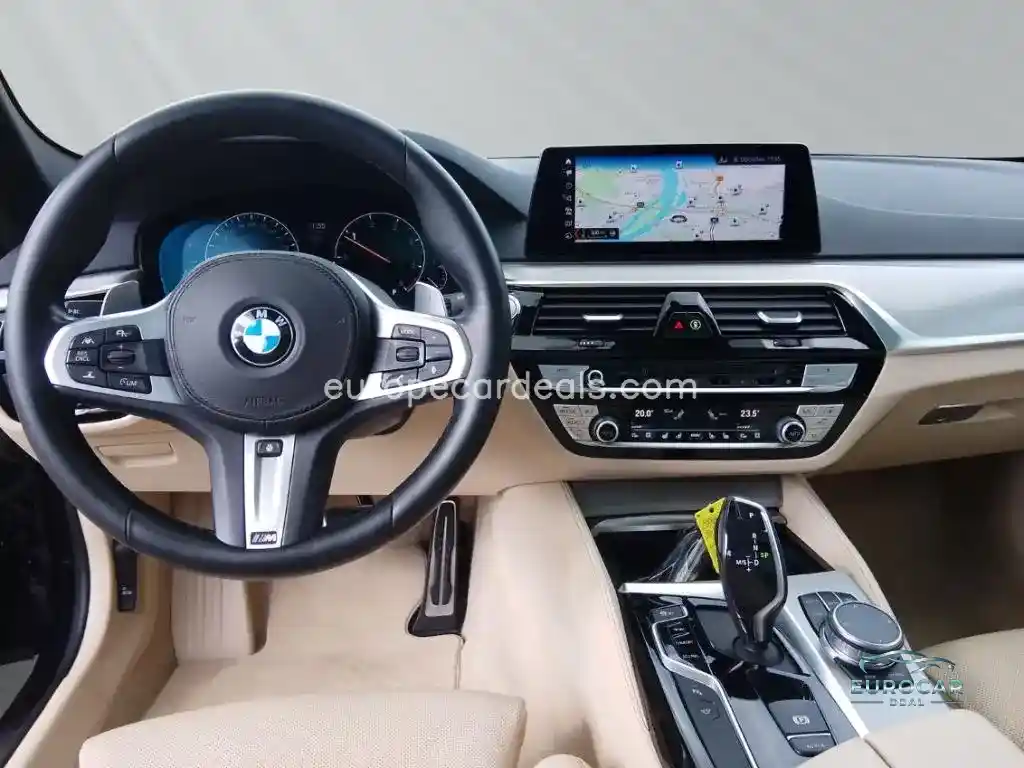 BMW M550